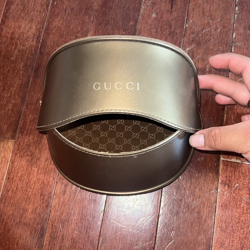 Gucci monogram sunglasses case - Picture 3 of 7